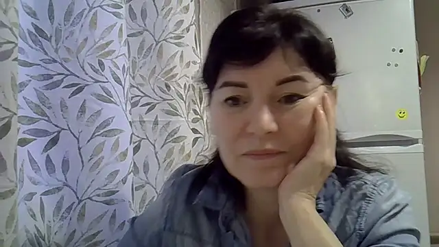 Krystal 82 online show from 17, 12, 2025