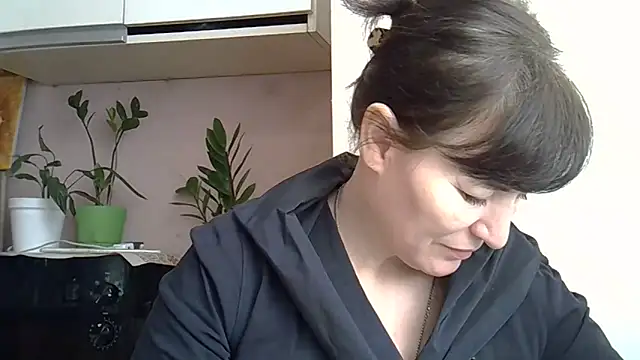 Krystal 82 online show from 6, 2, 2026