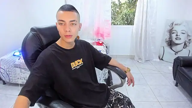 Dereck Boy8 online show from 13, 10, 2025