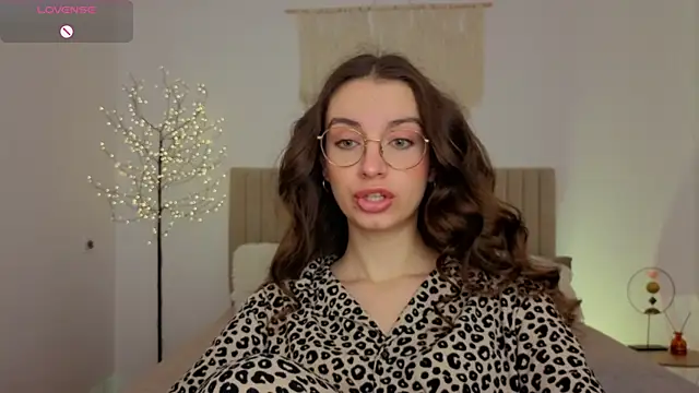 Real cutie1 online show from 28, 5, 2026
