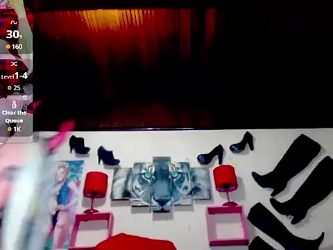 blondehot5v online show from 18, 9, 2025