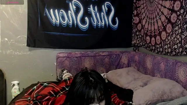 London Ray online show from 12, 9, 2025