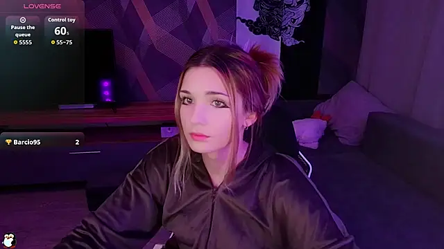 Sandy Belle online show from 18, 9, 2025