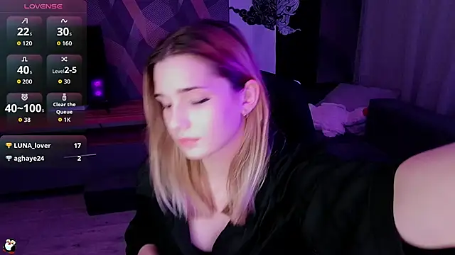 Sandy Belle online show from 2, 10, 2025