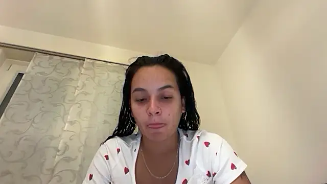Snapshot of Maia_Park chatting on 4, 6, 2026 Maia Park online show from 4, 6, 2026