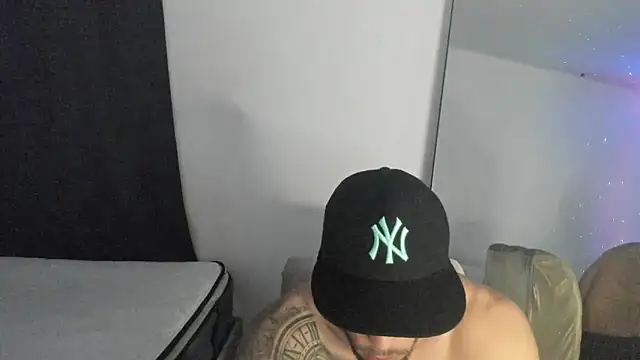 ThiagoLugo online show from 5, 4, 2026