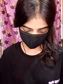 Snapshot of Queen_Pooja7 chatting on 8, 10, 2025 Queen Pooja7 online show from 8, 10, 2025