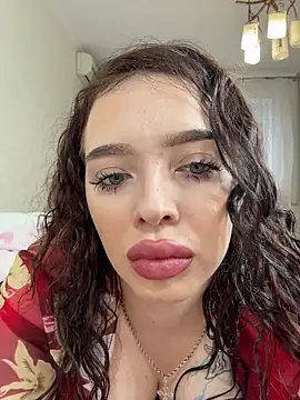 Hannah xBaby online show from 5, 12, 2025