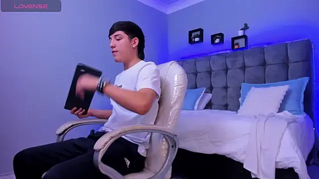 Ares di martin online show from 25, 11, 2025