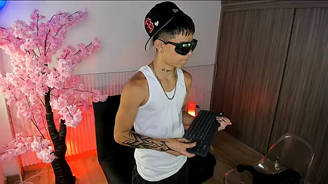 Snapshot of jake_beach chatting on 11, 9, 2025 jake beach online show from 11, 9, 2025