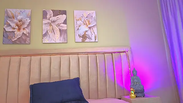 Bloom Star online show from 7, 10, 2025