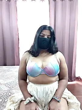 Snapshot of Aavya_007 chatting on 18, 4, 2026 Aavya 007 online show from 18, 4, 2026