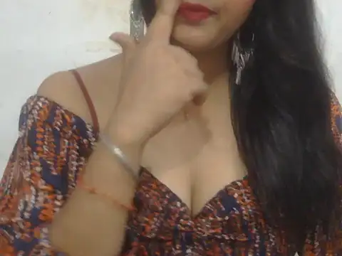 Snapshot of POOJA_199 chatting on 3, 7, 2026 POOJA 199 online show from 3, 7, 2026