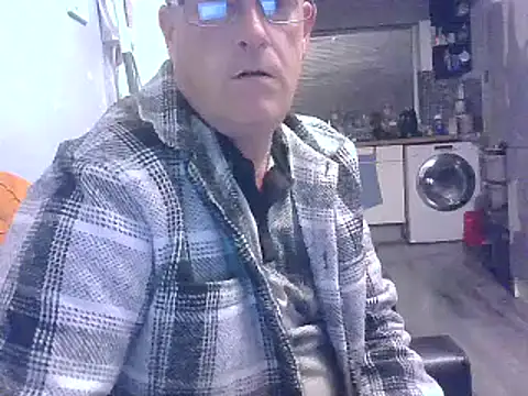 Snapshot of hefin18 chatting on 27, 1, 2025 hefin18 online show from 27, 1, 2025