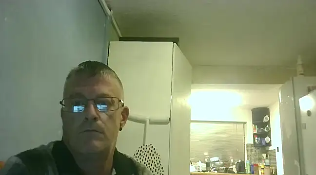 Snapshot of hefin18 chatting on 20, 3, 2025 hefin18 online show from 20, 3, 2025