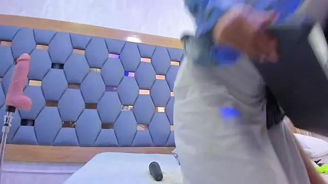 crystal sm online show from 23, 12, 2025