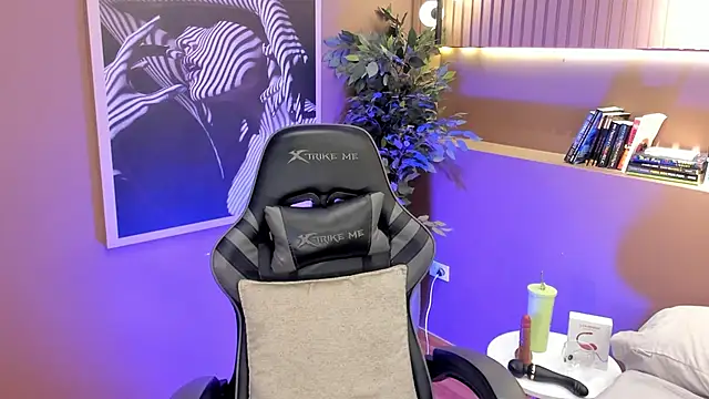 Skyyle  online show from 29, 3, 2026