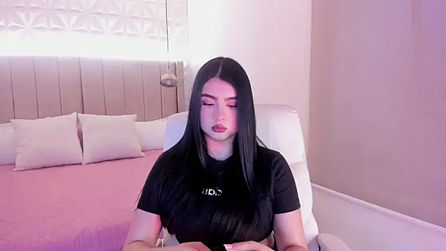 Sweety Nicole  online show from 14, 5, 2026