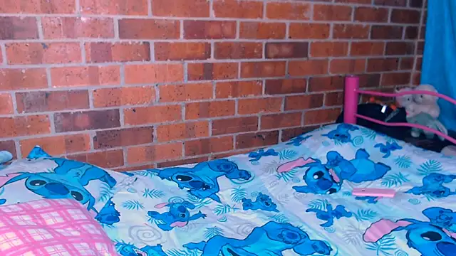 danaiisabella online show from 4, 11, 2025