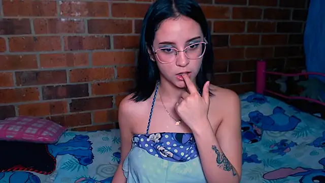 danaiisabella online show from 10, 11, 2025