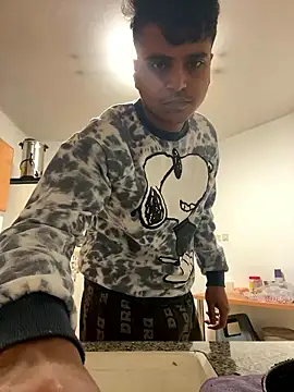 Snapshot of Noam7080z chatting on 13, 1, 2026 Noam7080z online show from 13, 1, 2026