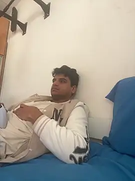 Snapshot of Noam7080z chatting on 4, 2, 2026 Noam7080z online show from 4, 2, 2026