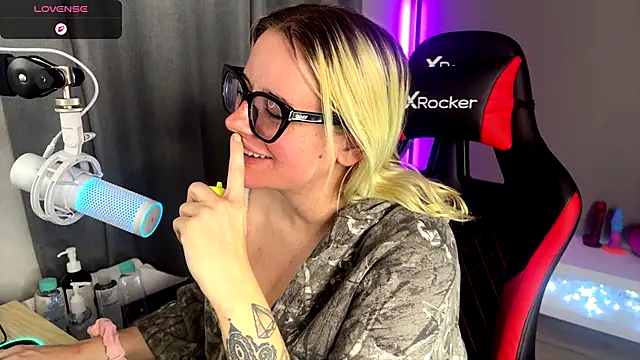 Charlies world online show from 6, 10, 2025