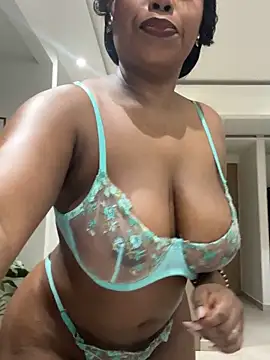 Snapshot of Elie-3 chatting on 4, 2, 2026 Elie-3 online show from 4, 2, 2026