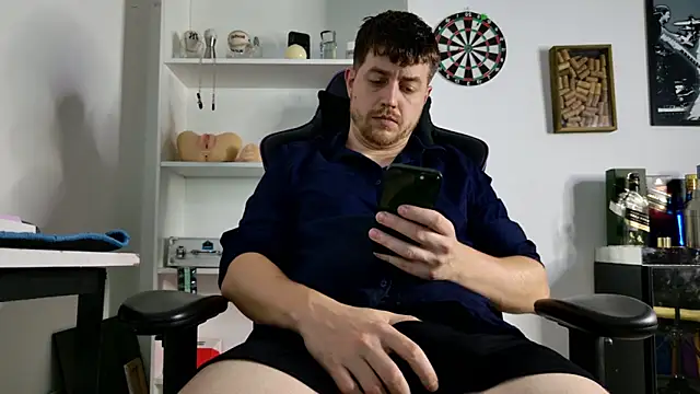 Snapshot of aaron_nvk chatting on 1, 2, 2026 aaron nvk online show from 1, 2, 2026