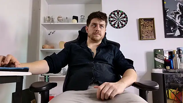 Snapshot of aaron_nvk chatting on 11, 2, 2026 aaron nvk online show from 11, 2, 2026