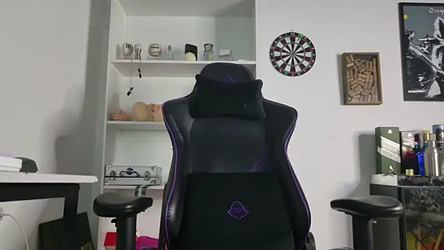 Snapshot of aaron_nvk chatting on 1, 3, 2026 aaron nvk online show from 1, 3, 2026