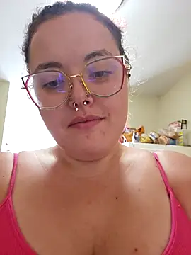 nuttiebuddy1 online show from 8, 9, 2025