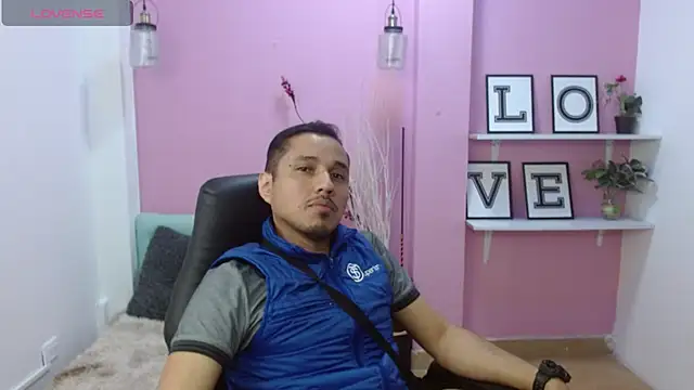 ColombiaStrip online show from 2, 10, 2025