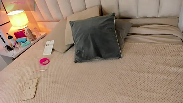 Snapshot of Clhoe_Johnson chatting on 30, 10, 2025 Clhoe Johnson online show from 30, 10, 2025