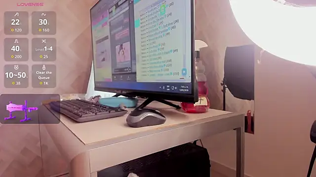 Snapshot of Clhoe_Johnson chatting on 13, 2, 2026 Clhoe Johnson online show from 13, 2, 2026