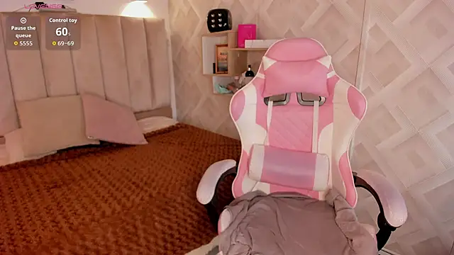 Snapshot of Clhoe_Johnson chatting on 25, 2, 2026 Clhoe Johnson online show from 25, 2, 2026