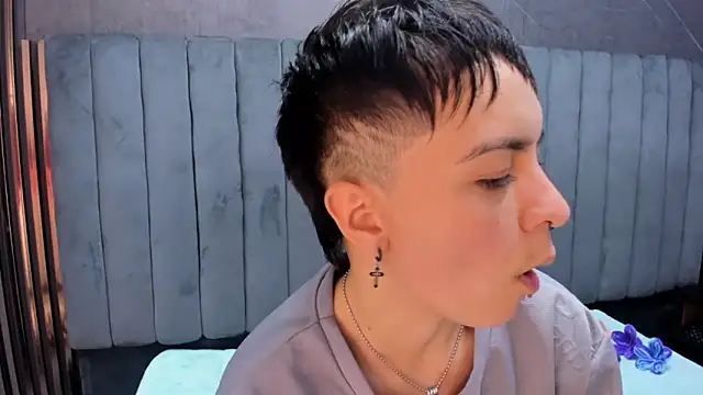  Hannah Hot online show from 3, 2, 2026