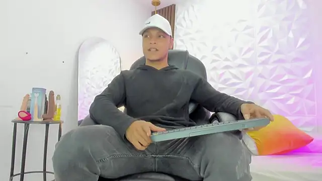 Ricky Owens1 online show from 9, 10, 2025