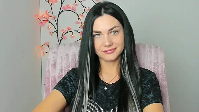 Snapshot of Lune_Moon chatting on 18, 4, 2026 Lune Moon online show from 18, 4, 2026