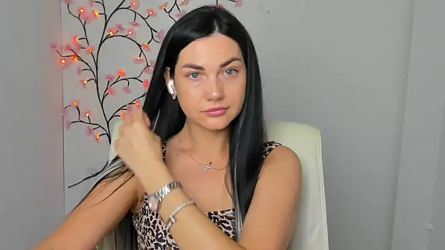 Snapshot of Lune_Moon chatting on 22, 6, 2026 Lune Moon online show from 22, 6, 2026