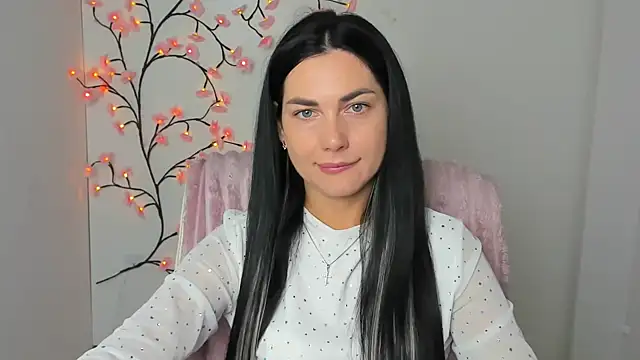 Snapshot of Lune_Moon chatting on 8, 7, 2026 Lune Moon online show from 8, 7, 2026