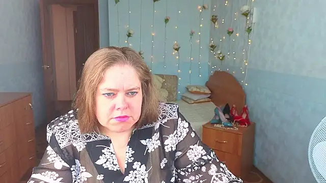 Audrey Aura online show from 10, 9, 2025