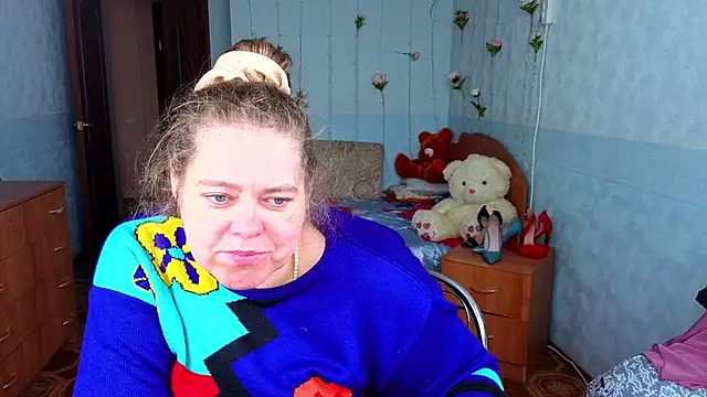 Audrey Aura online show from 5, 10, 2025