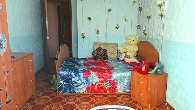 Audrey Aura online show from 18, 10, 2025