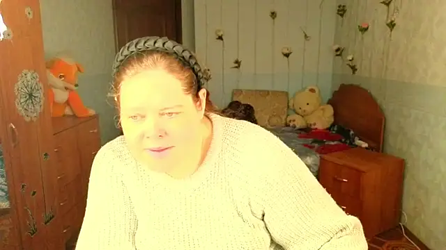 Audrey Aura online show from 25, 11, 2025