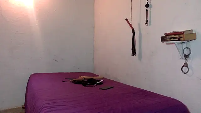 indomitaFox online show from 6, 4, 2026