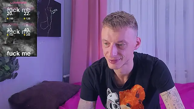 Snapshot of InkedJames chatting on 2, 10, 2025 InkedJames online show from 2, 10, 2025