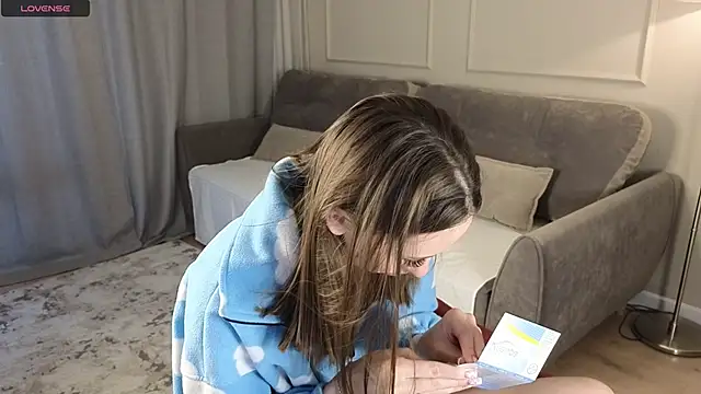 cutienaughtygirl online show from 28, 11, 2025