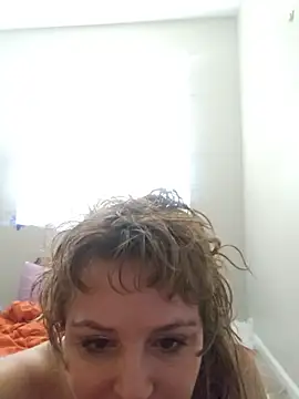 Snapshot of delish_dahlia chatting on 16, 6, 2026 delish dahlia online show from 16, 6, 2026