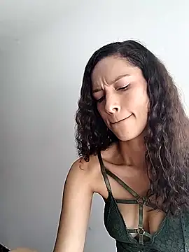 Snapshot of SofiaDelicia chatting on 14, 9, 2025 SofiaDelicia online show from 14, 9, 2025